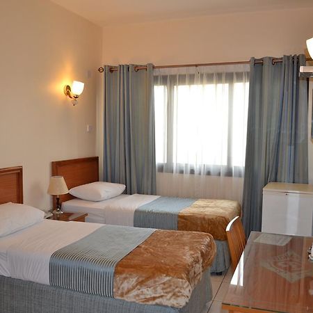 Tara Hotel Llc Дубай Стая снимка